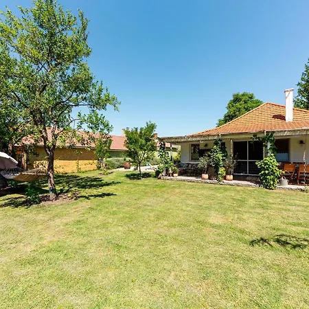 Berrybay Vakantiehuis Balatonkeresztúr